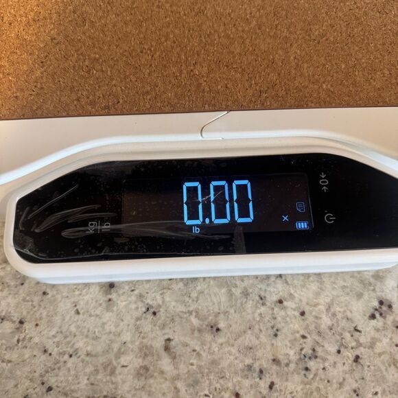 Safety 1st Smart Family Scale for Babies, Children, and Adults from 0–330 lbs - Picture 3 of 6